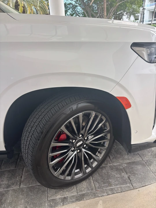 2024 Cadillac Escalade-V 5th Gen - Image 12 of 21