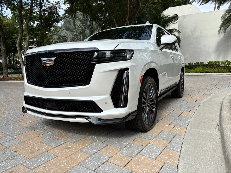 2024 Cadillac Escalade-V 5th Gen - Image 4 of 21