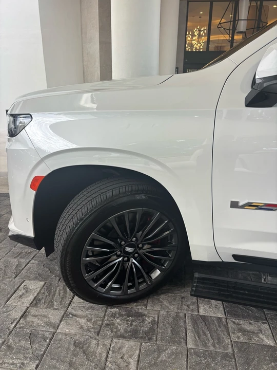 2024 Cadillac Escalade-V 5th Gen - Image 14 of 21