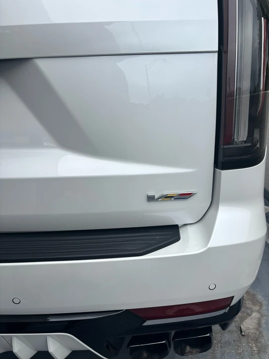 2024 Cadillac Escalade-V 5th Gen - Image 19 of 21
