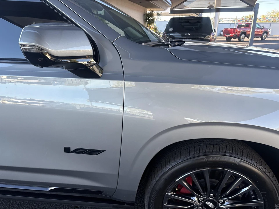 2024 Cadillac Escalade-V 5th Gen - Image 16 of 31