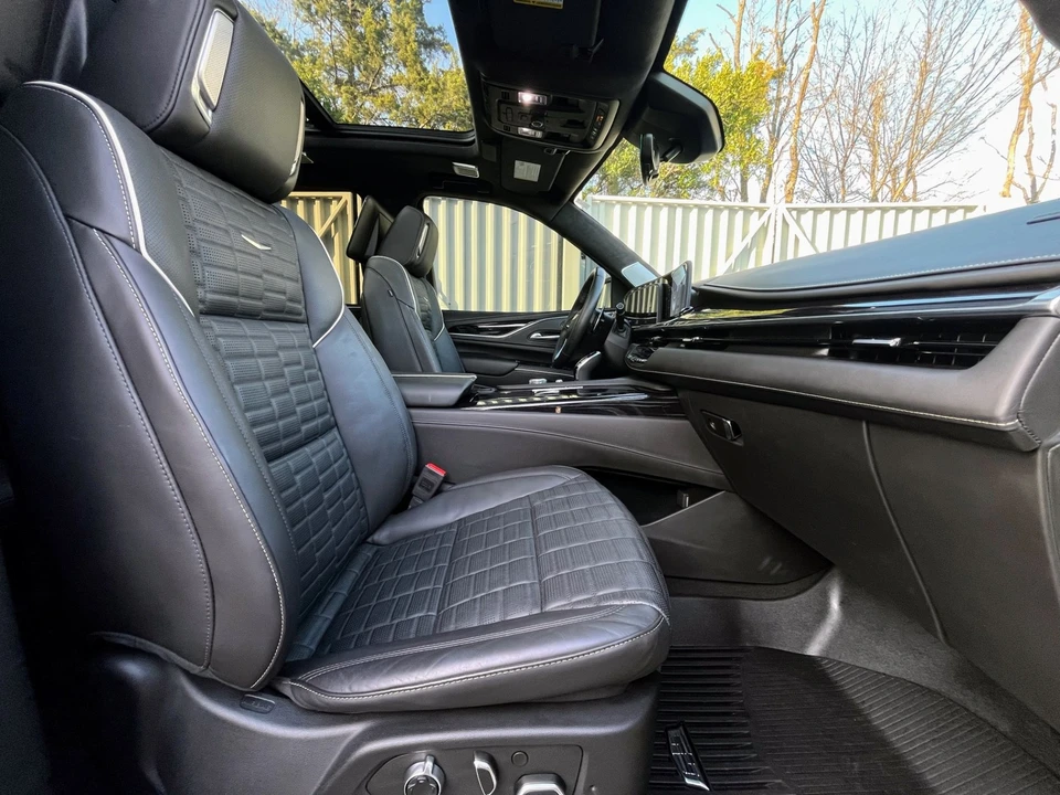 2024 Cadillac Escalade-V 5th Gen - Image 16 of 21