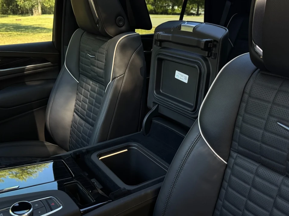 2024 Cadillac Escalade-V 5th Gen - Image 14 of 21