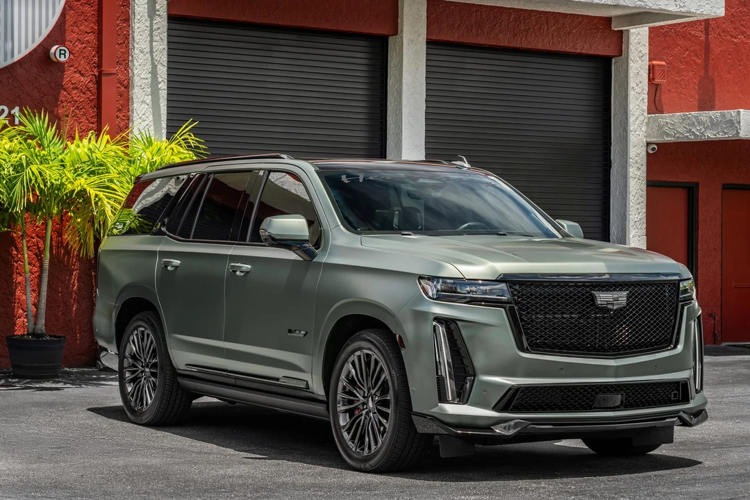2024 Cadillac Escalade-V 5th Gen - Image 14 of 31