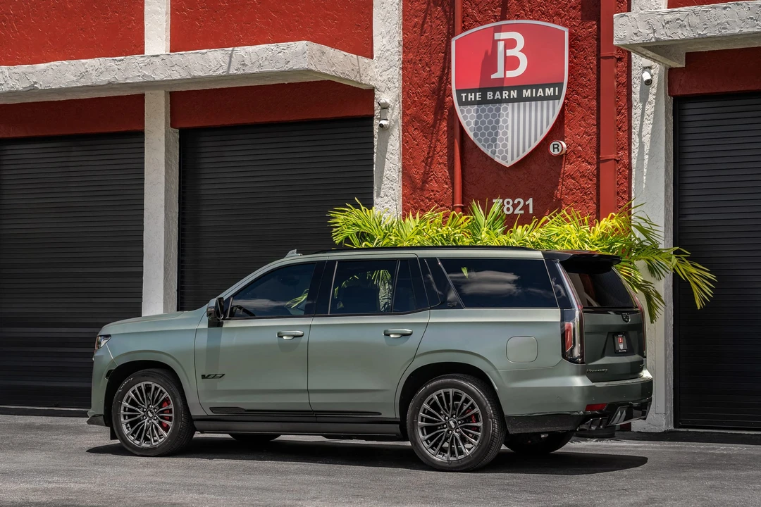 2024 Cadillac Escalade-V 5th Gen - Image 27 of 31