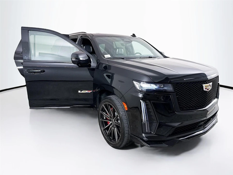 2024 Cadillac Escalade-V 5th Gen - Image 18 of 19