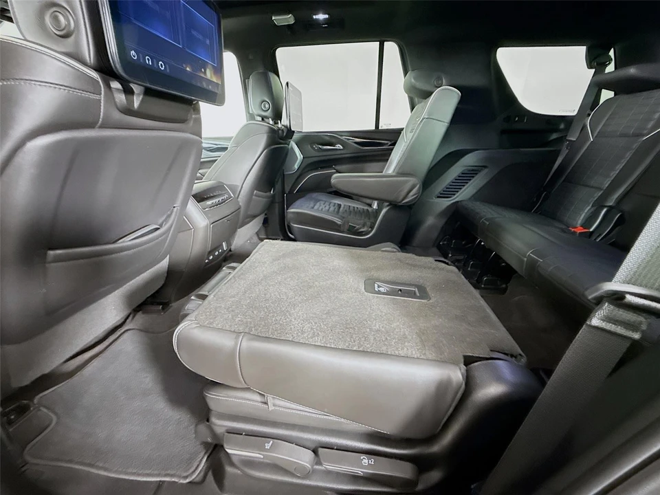 2024 Cadillac Escalade-V 5th Gen - Image 10 of 21
