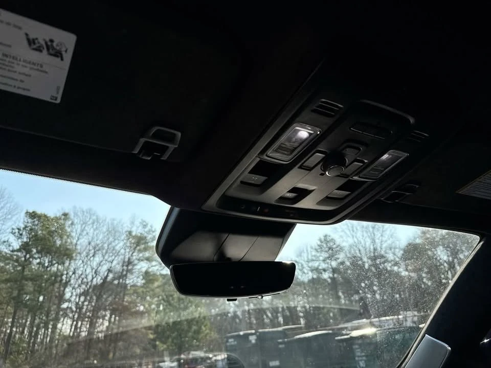 2024 Cadillac Escalade-V 5th Gen - Image 18 of 19