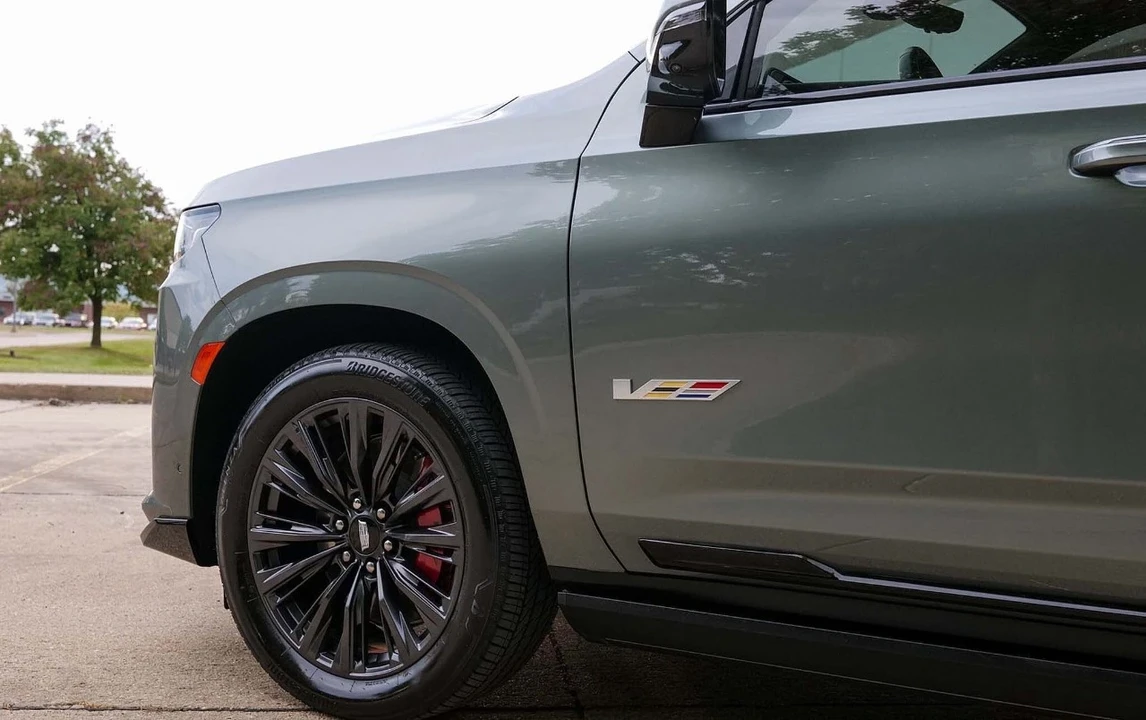 2024 Cadillac Escalade-V 5th Gen - Image 21 of 21