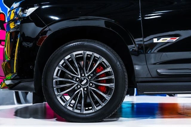 2024 Cadillac Escalade-V 5th Gen - Image 9 of 21
