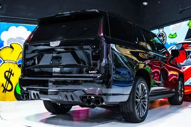 2024 Cadillac Escalade-V 5th Gen - Image 13 of 21