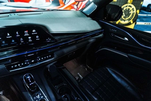 2024 Cadillac Escalade-V 5th Gen - Image 17 of 21