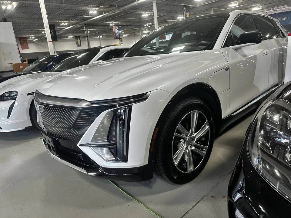 2024 Cadillac Lyriq - Image 3 of 5
