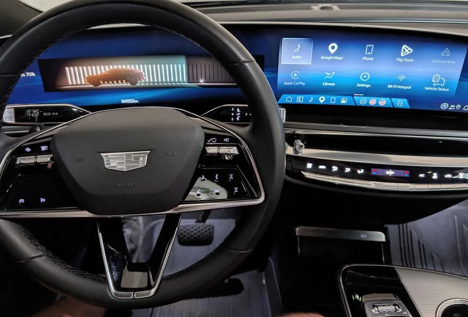 2024 Cadillac Lyriq - Image 8 of 14