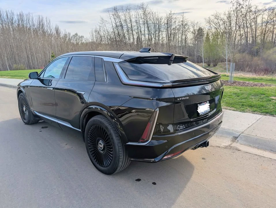 2024 Cadillac Lyriq - Image 7 of 14