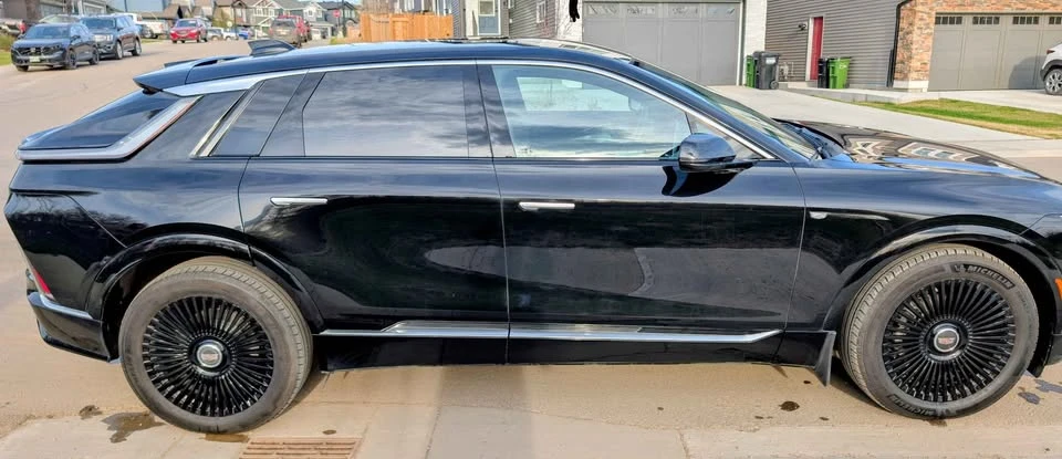 2024 Cadillac Lyriq - Image 3 of 14