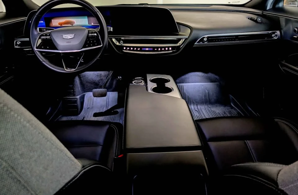 2024 Cadillac Lyriq - Image 9 of 14