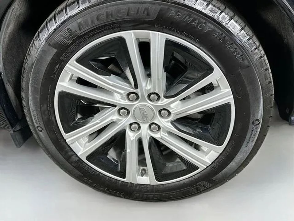 2024 Cadillac Lyriq - Image 18 of 20