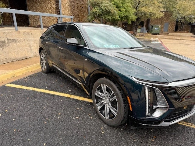 2024 Cadillac Lyriq - Image 3 of 13