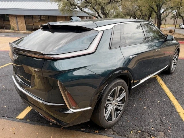 2024 Cadillac Lyriq - Image 4 of 13