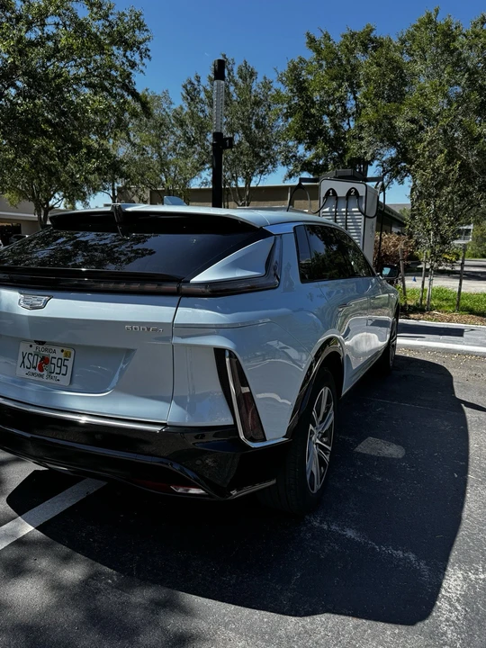 2024 Cadillac Lyriq - Image 5 of 19