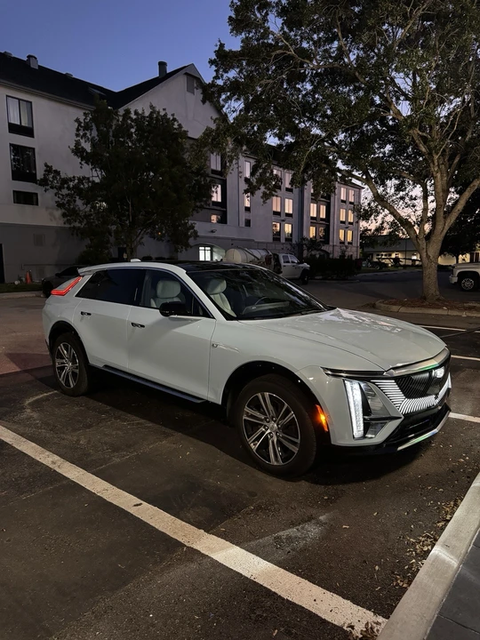 2024 Cadillac Lyriq - Image 7 of 19