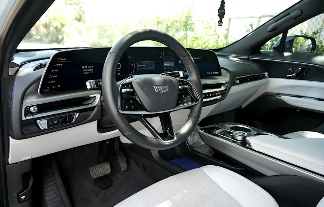 2024 Cadillac Lyriq - Image 19 of 19