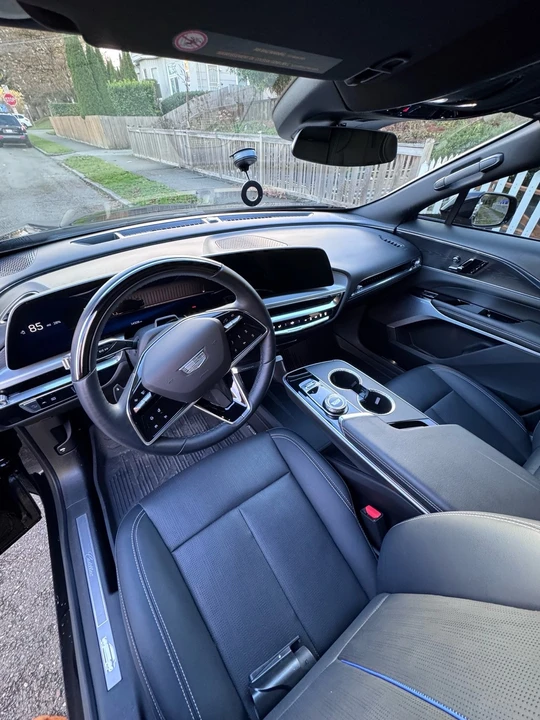 2024 Cadillac Lyriq - Image 12 of 20
