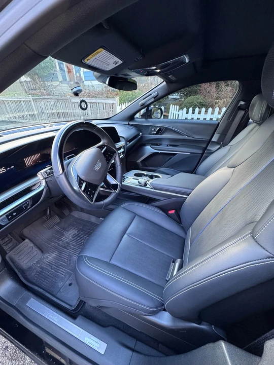 2024 Cadillac Lyriq - Image 11 of 20