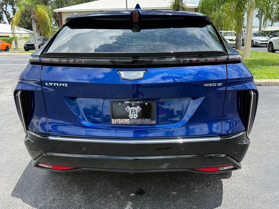 2024 Cadillac Lyriq - Image 12 of 12