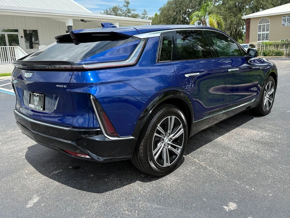 2024 Cadillac Lyriq - Image 3 of 12