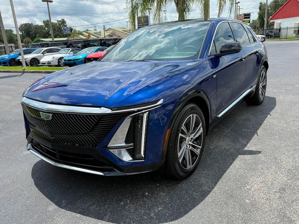 2024 Cadillac Lyriq - Image 8 of 12
