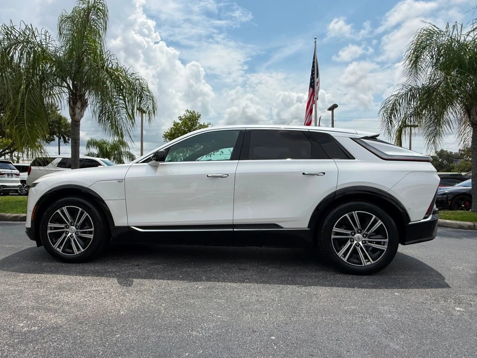 2024 Cadillac Lyriq - Image 5 of 12