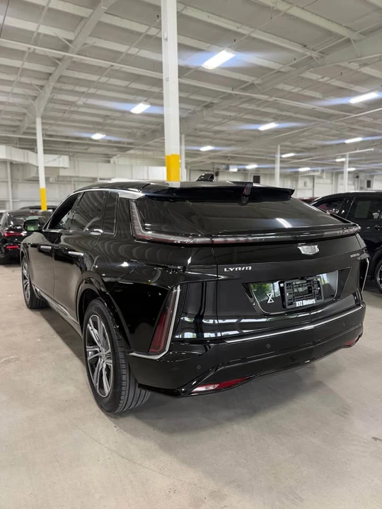 2024 Cadillac Lyriq - Image 4 of 7