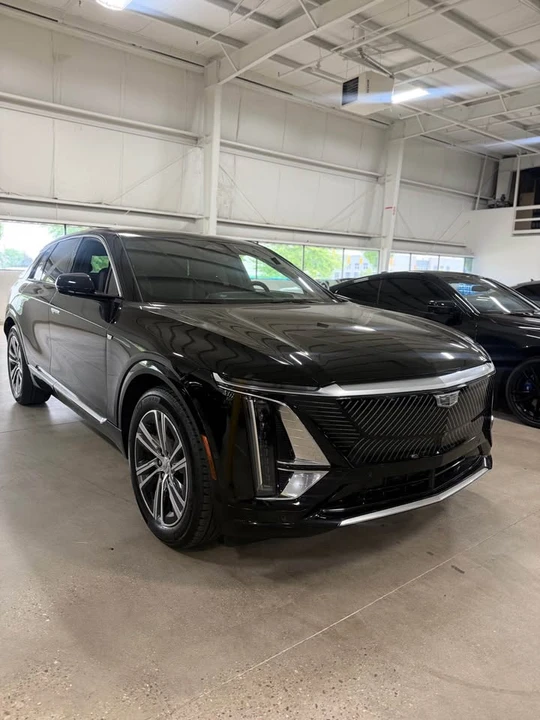 2024 Cadillac Lyriq - Image 2 of 7