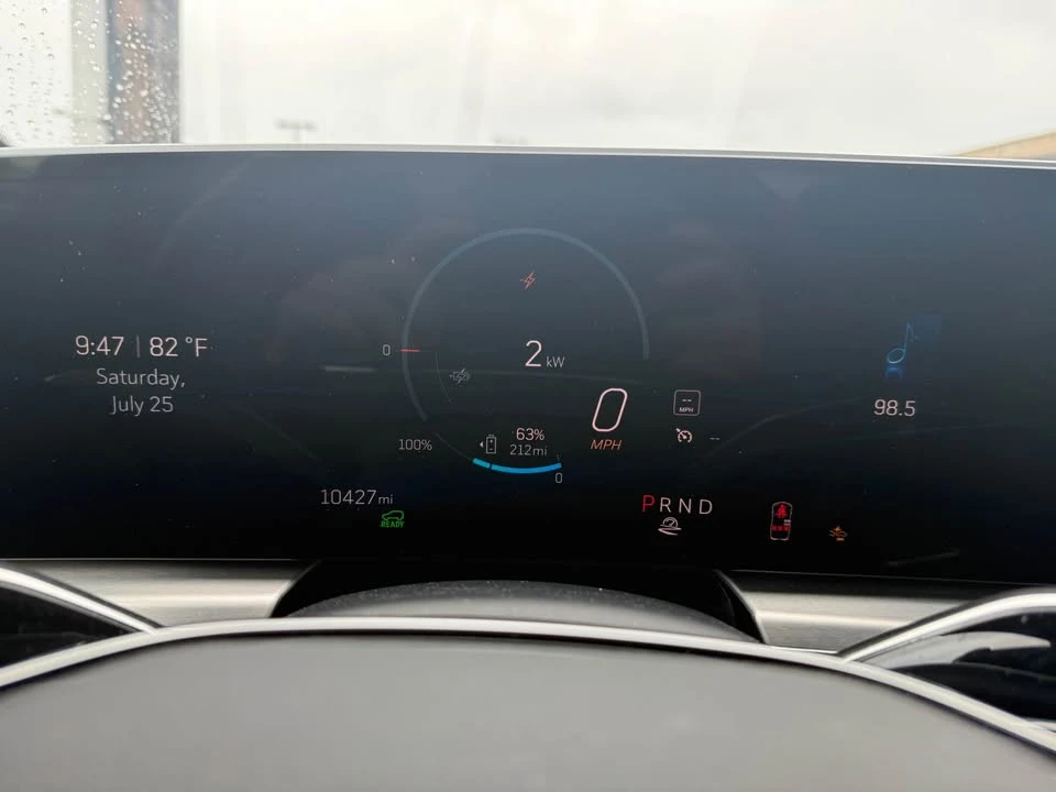 2024 Cadillac Lyriq - Image 11 of 15
