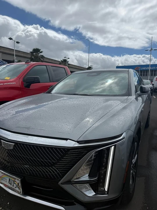 2024 Cadillac Lyriq - Image 2 of 15