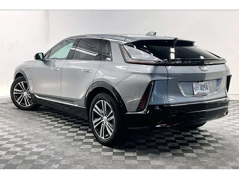 2024 Cadillac Lyriq - Image 10 of 20