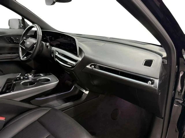 2024 Cadillac Lyriq - Image 10 of 12