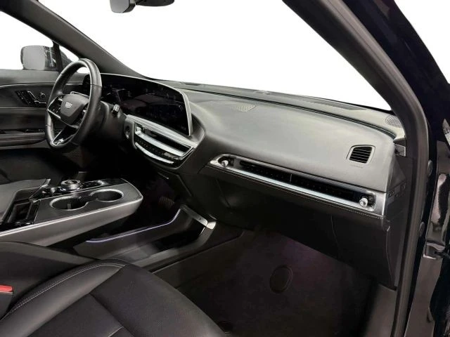 2024 Cadillac Lyriq - Image 10 of 12