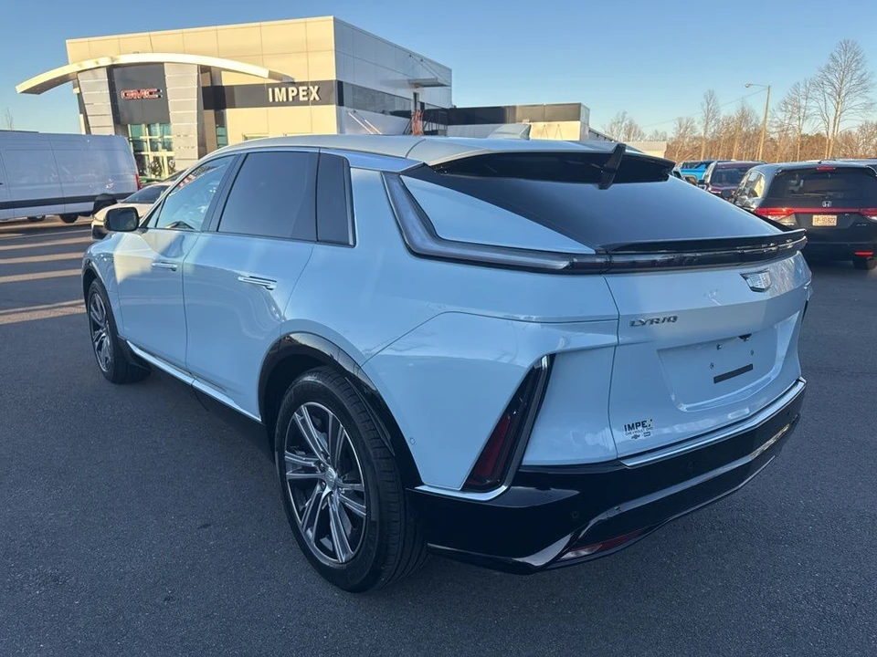 2024 Cadillac Lyriq - Image 3 of 12