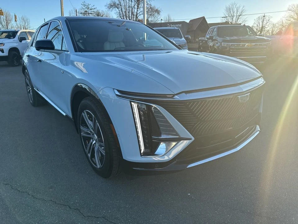2024 Cadillac Lyriq - Image 7 of 12