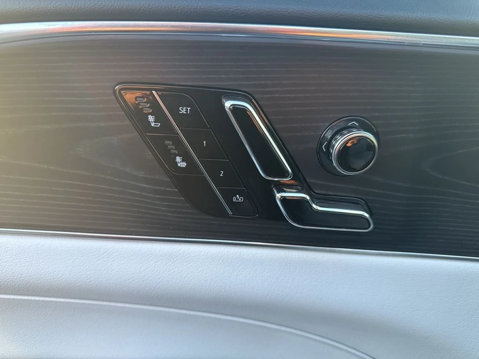 2024 Cadillac Lyriq - Image 12 of 12