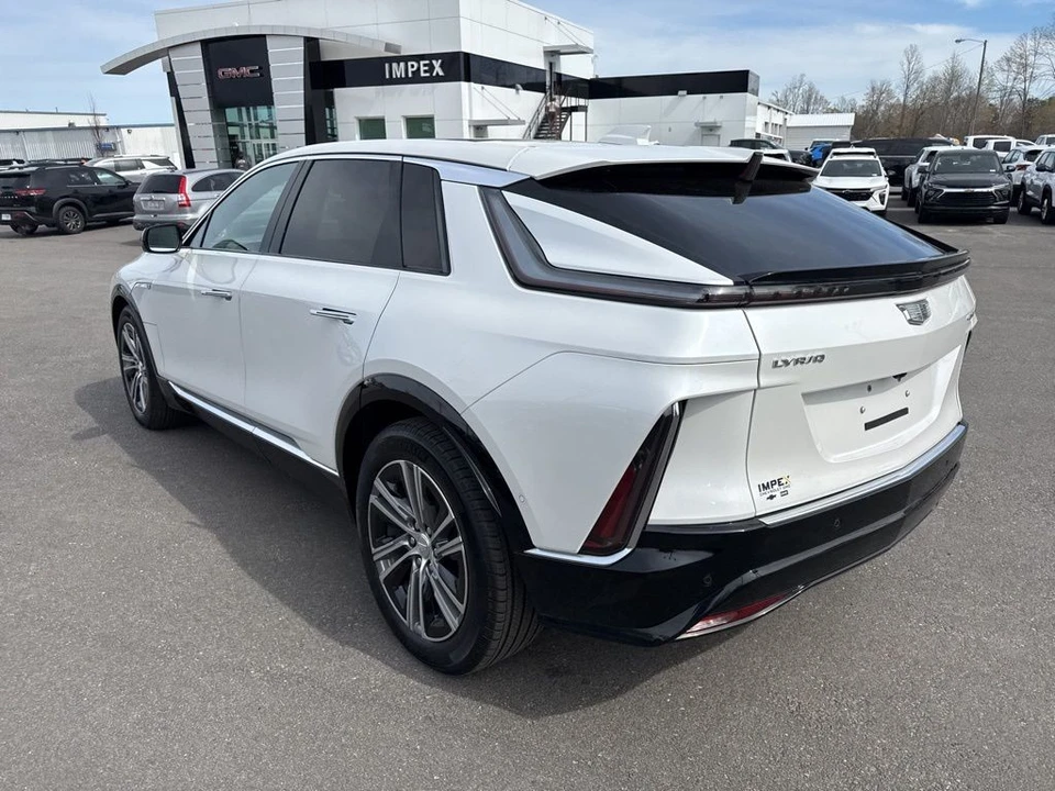 2024 Cadillac Lyriq - Image 3 of 21
