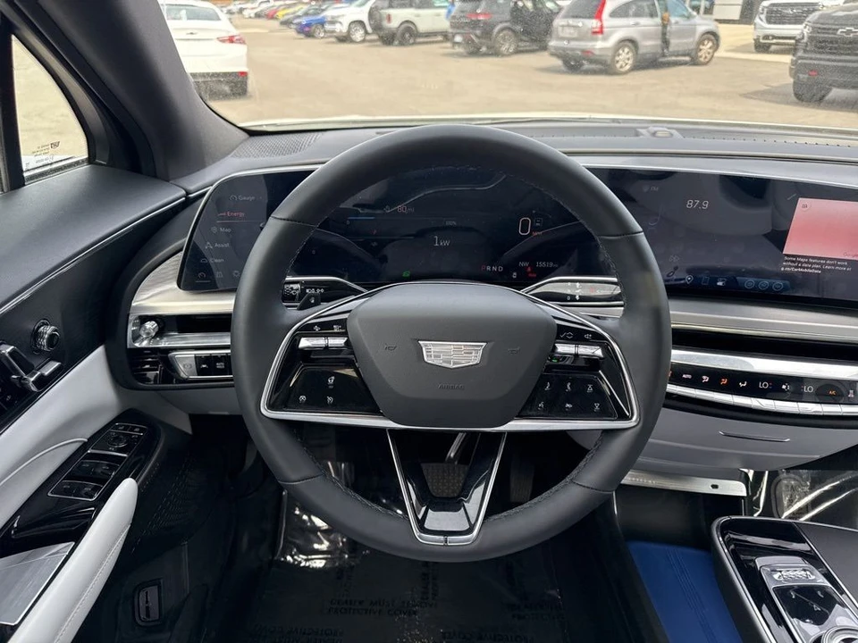 2024 Cadillac Lyriq - Image 15 of 21