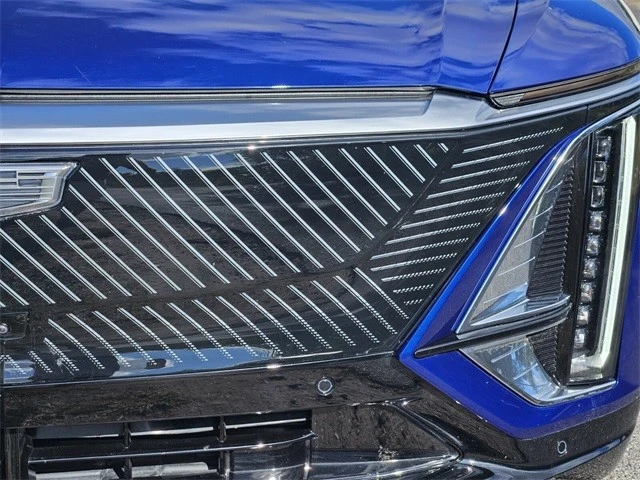 2024 Cadillac Lyriq - Image 10 of 21