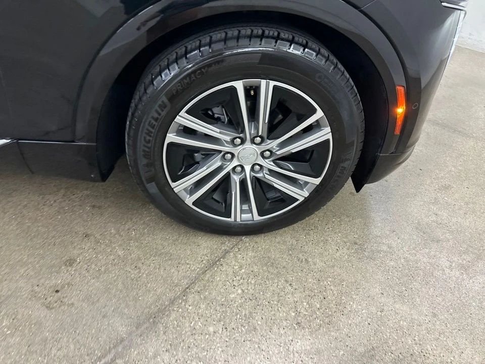 2024 Cadillac Lyriq - Image 13 of 31