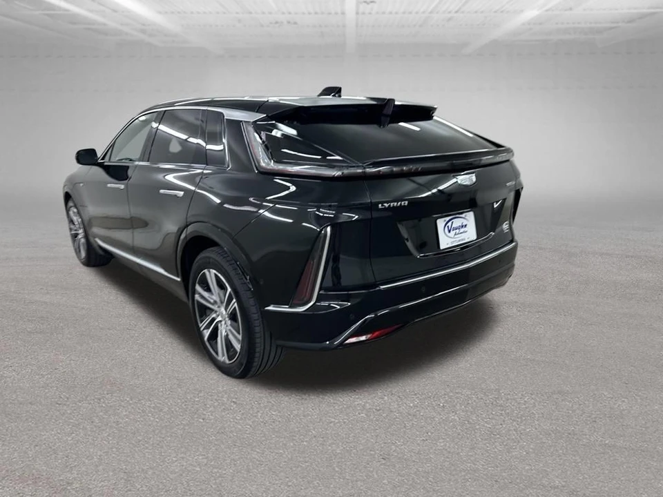 2024 Cadillac Lyriq - Image 7 of 31