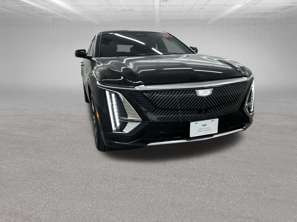 2024 Cadillac Lyriq - Image 2 of 31