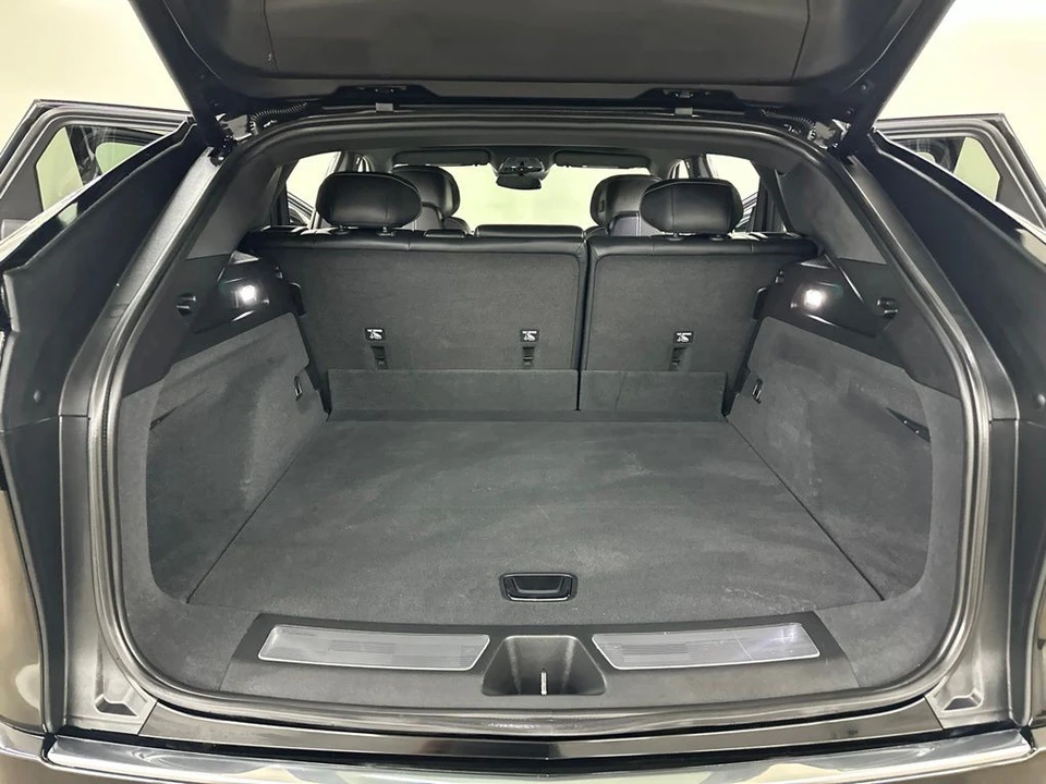 2024 Cadillac Lyriq - Image 27 of 31